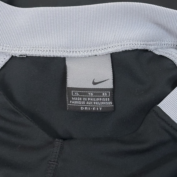 Nike Dri-FIT Long Sleeve Pullover Shirt - Picture 9 of 10